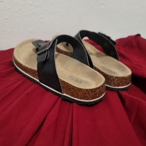 Sandals size 6 canvas leather